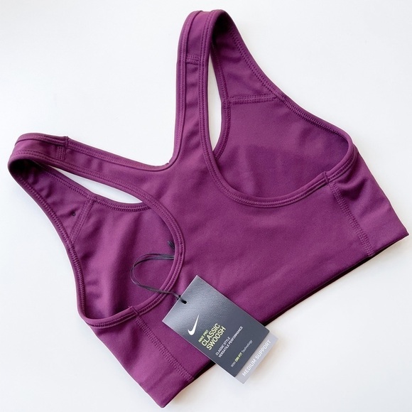 NIKE Sports Bra - Picture 9 of 9
